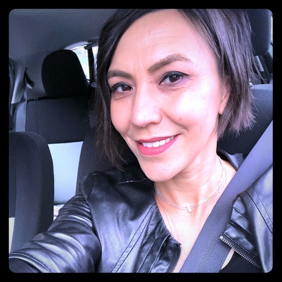 Meet your Posher, Gulnara. - Picture 1 of 2